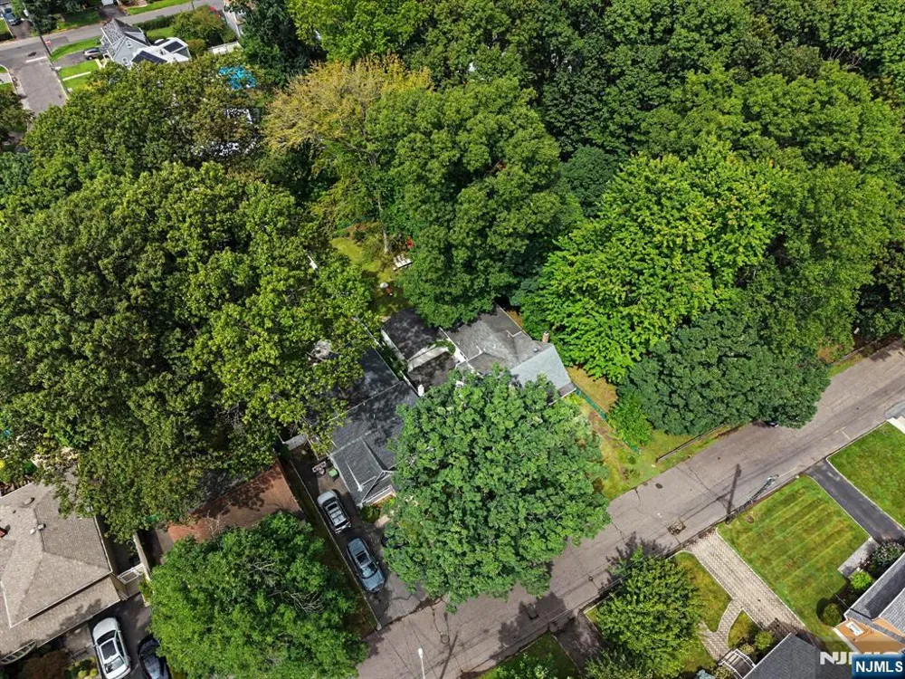 26 Cedar Street Bergenfield, NJ 07621