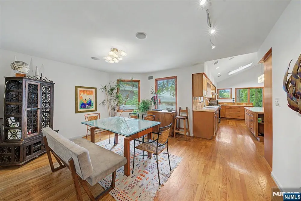 26 Cedar Street Bergenfield, NJ 07621