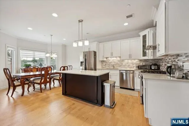 140 Cedar Street Fort Lee, NJ 07024