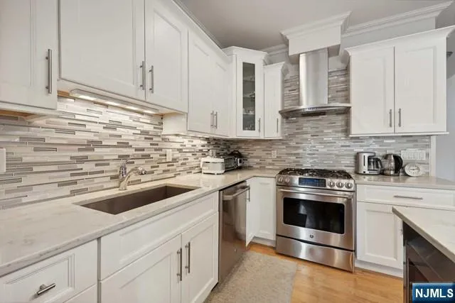 140 Cedar Street Fort Lee, NJ 07024