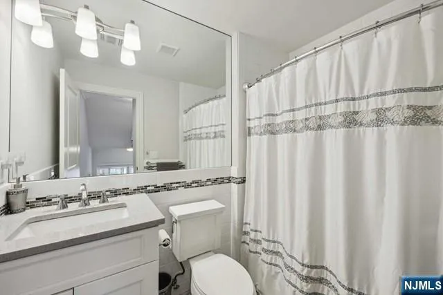 140 Cedar Street Fort Lee, NJ 07024