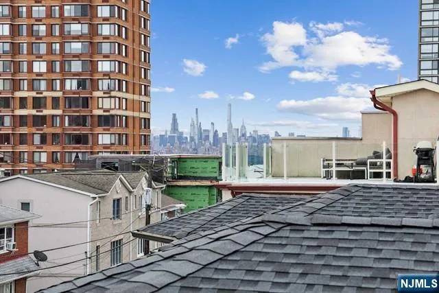 140 Cedar Street Fort Lee, NJ 07024