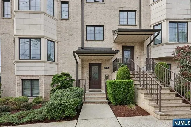 140 Cedar Street Fort Lee, NJ 07024