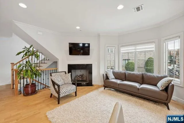 140 Cedar Street Fort Lee, NJ 07024