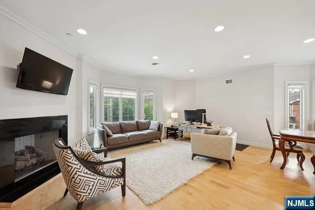 140 Cedar Street Fort Lee, NJ 07024