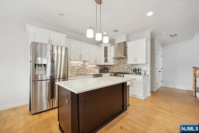 140 Cedar Street Fort Lee, NJ 07024