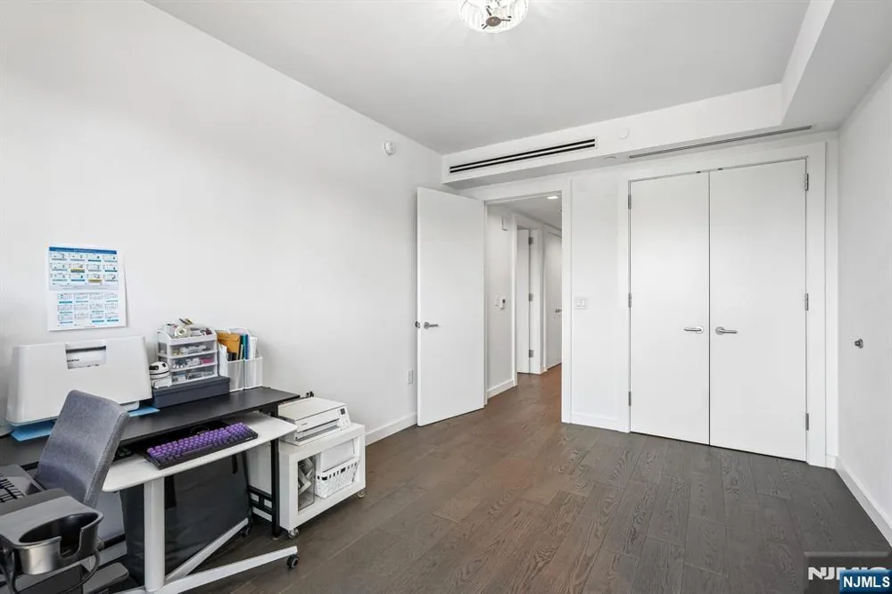 320 Adolphus Avenue 410 Cliffside Park, NJ 07010