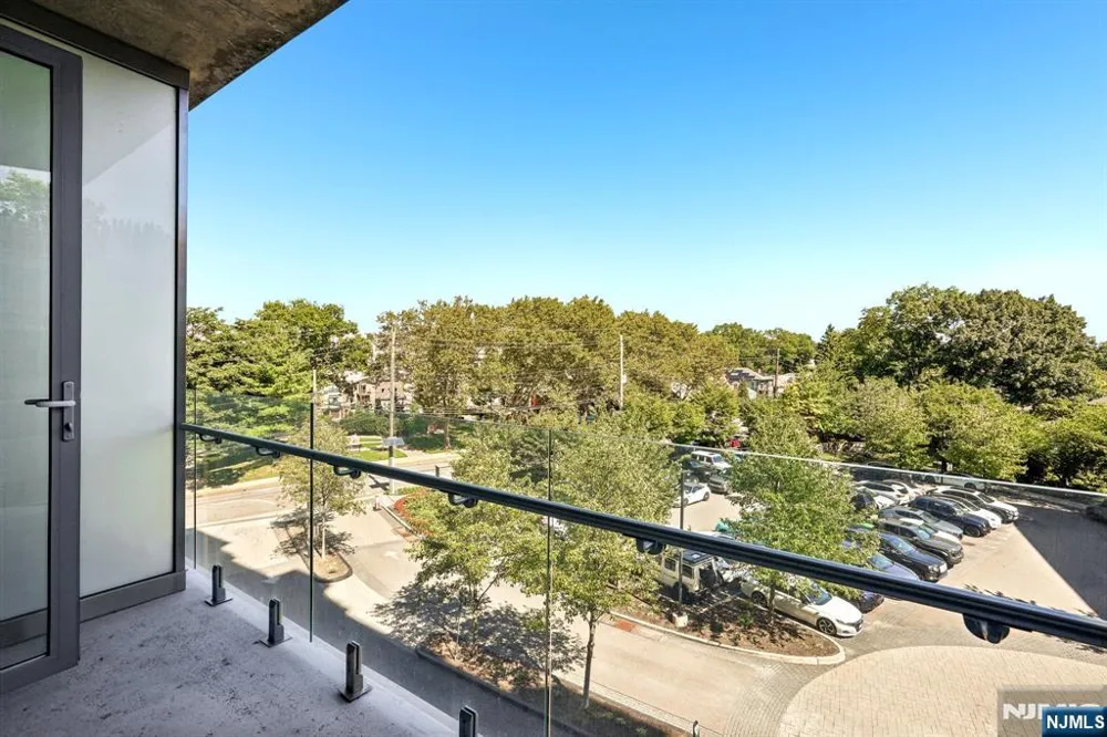 320 Adolphus Avenue 410 Cliffside Park, NJ 07010