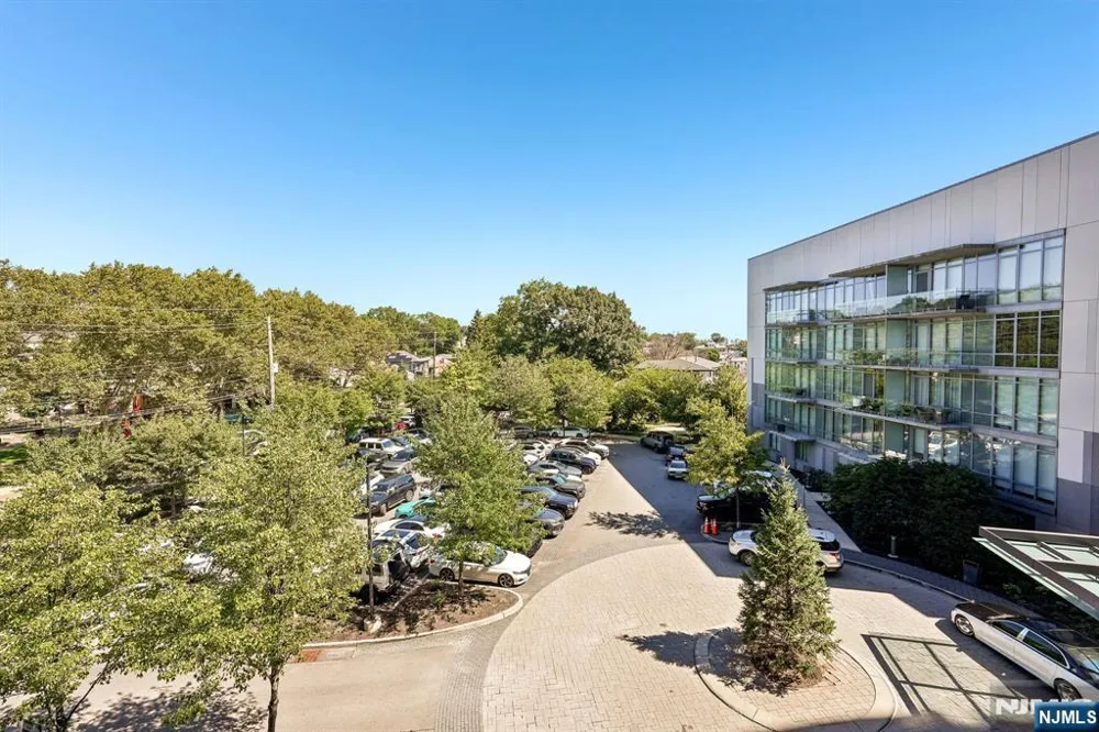 320 Adolphus Avenue 410 Cliffside Park, NJ 07010