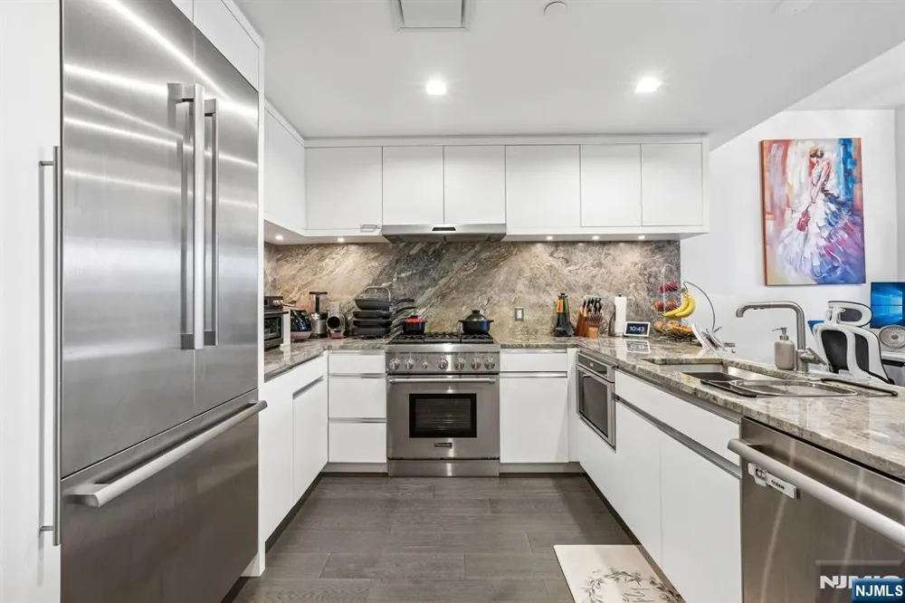 320 Adolphus Avenue 410 Cliffside Park, NJ 07010