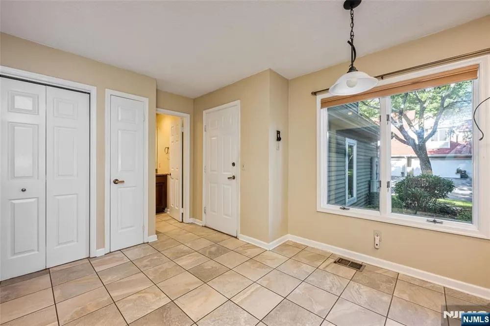 2 Ridgeview Terrace Jefferson Township, NJ 07438
