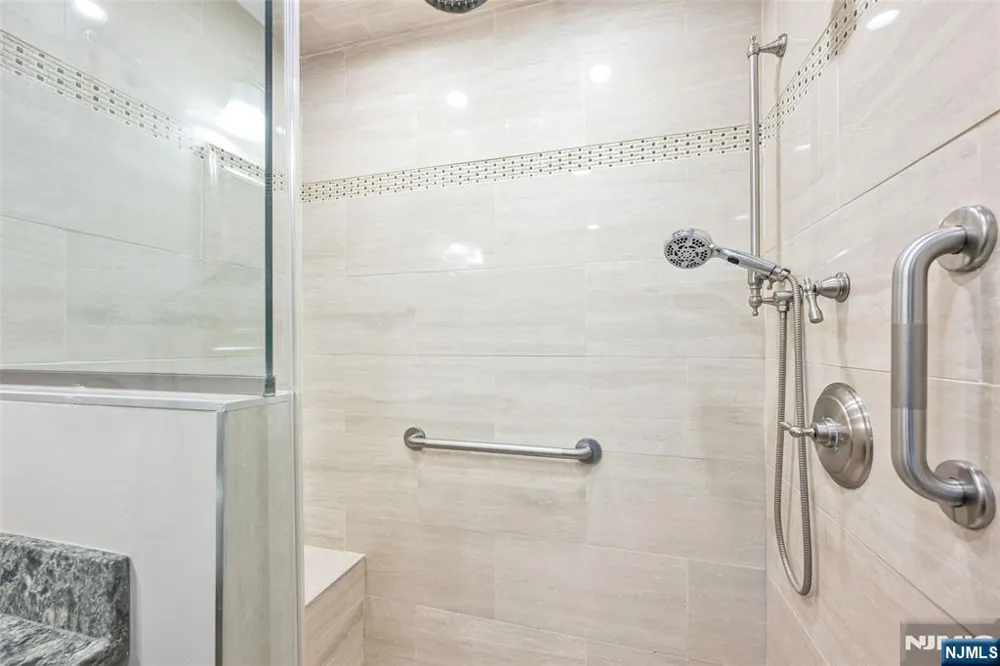 2 Ridgeview Terrace Jefferson Township, NJ 07438