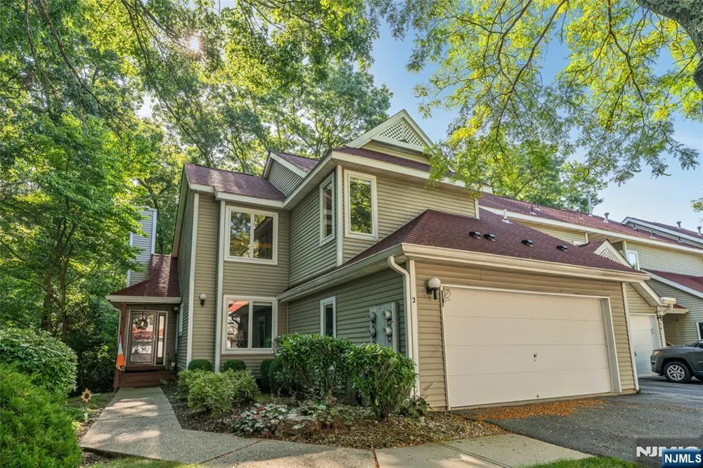 2 Ridgeview Terrace Jefferson Township, NJ 07438