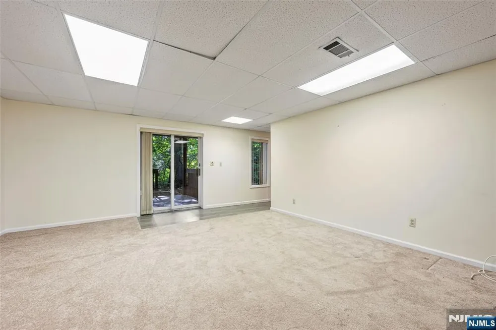 2 Ridgeview Terrace Jefferson Township, NJ 07438