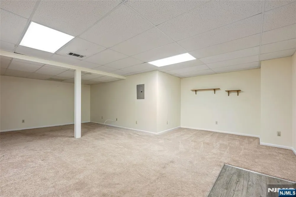 2 Ridgeview Terrace Jefferson Township, NJ 07438