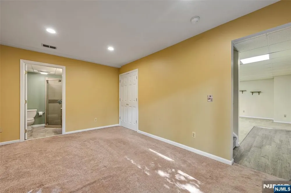 2 Ridgeview Terrace Jefferson Township, NJ 07438