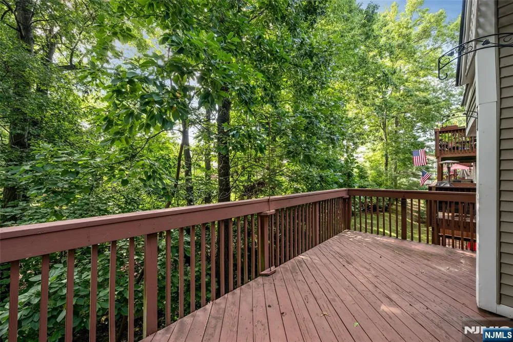 2 Ridgeview Terrace Jefferson Township, NJ 07438
