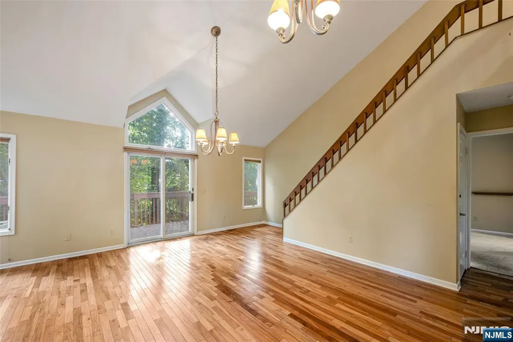2 Ridgeview Terrace Jefferson Township, NJ 07438