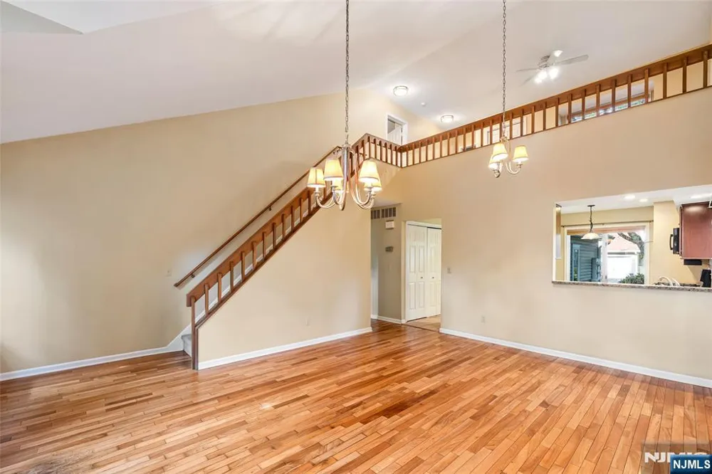 2 Ridgeview Terrace Jefferson Township, NJ 07438
