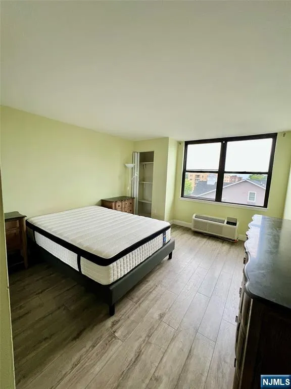 200 Division Street 5J Cliffside Park, NJ 07010