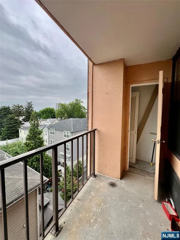 200 Division Street 5J Cliffside Park, NJ 07010