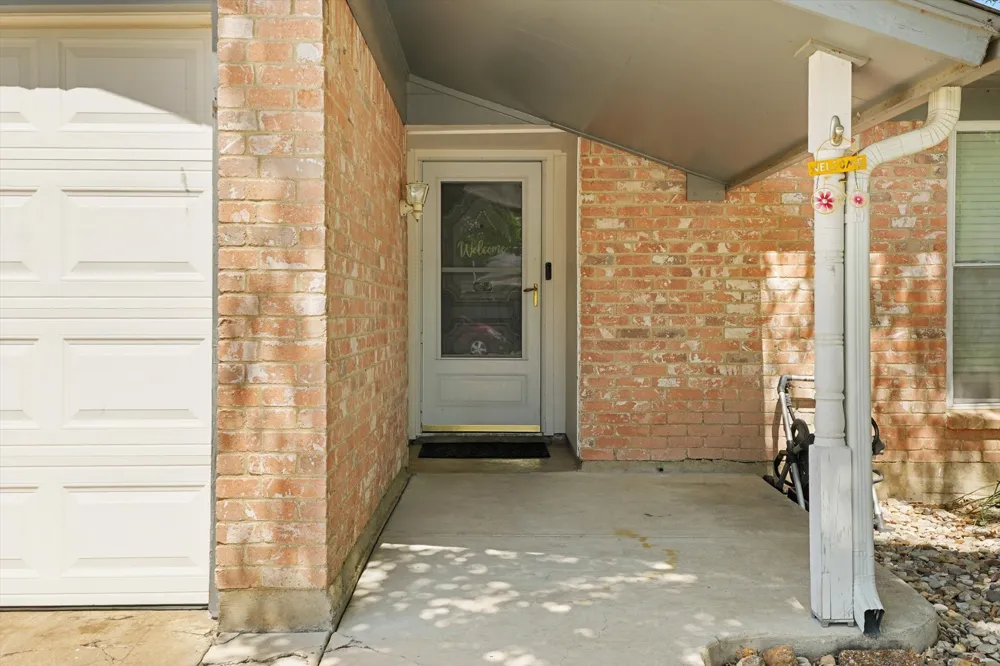 6054 Dunson Drive Watauga, TX 76148