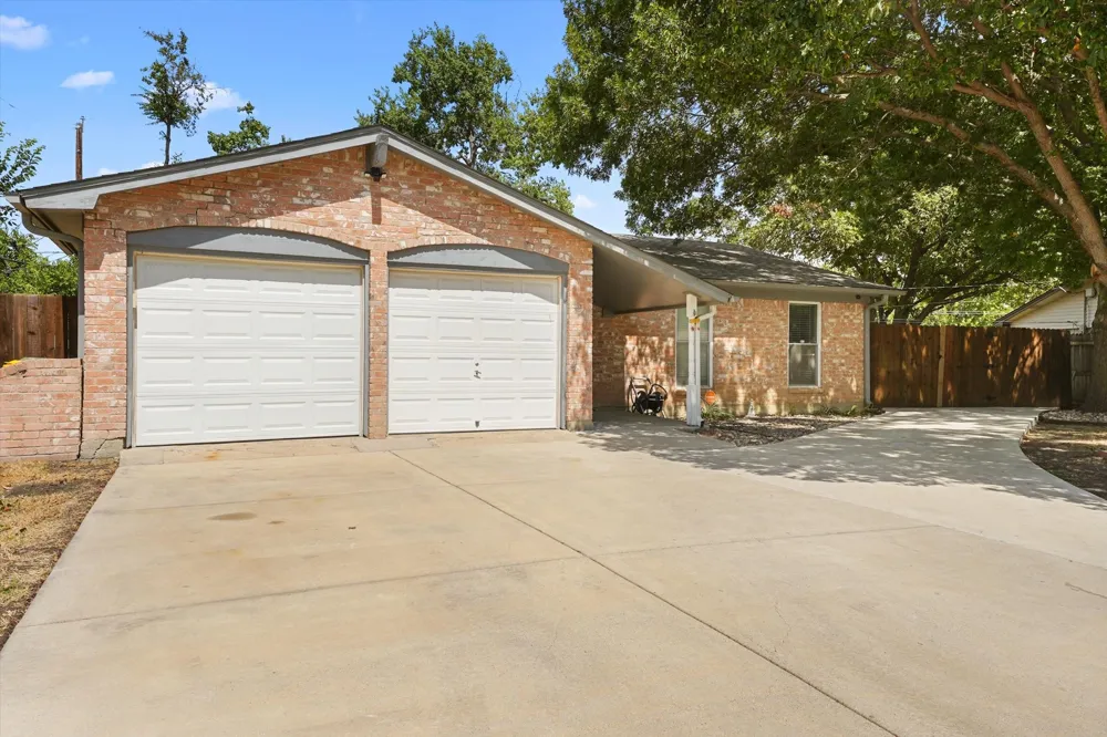 6054 Dunson Drive Watauga, TX 76148