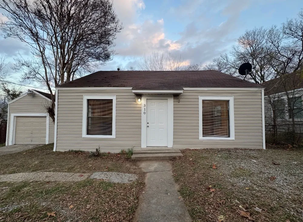 310 Avenue J Dallas, TX 75203