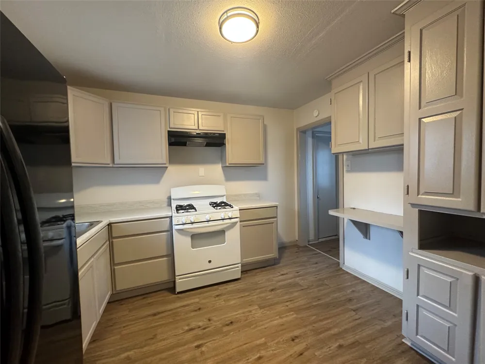 310 Avenue J Dallas, TX 75203