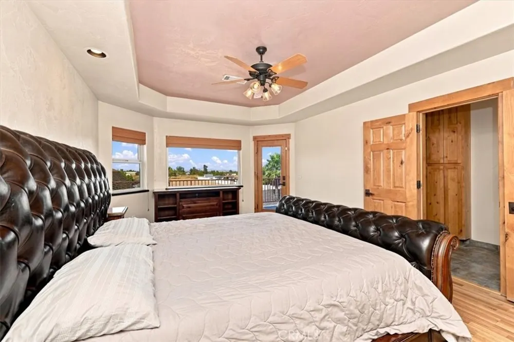 7414 3rd Hesperia, CA 92345