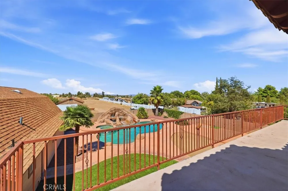 7414 3rd Hesperia, CA 92345