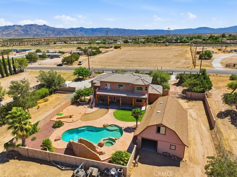 7414 3rd Hesperia, CA 92345