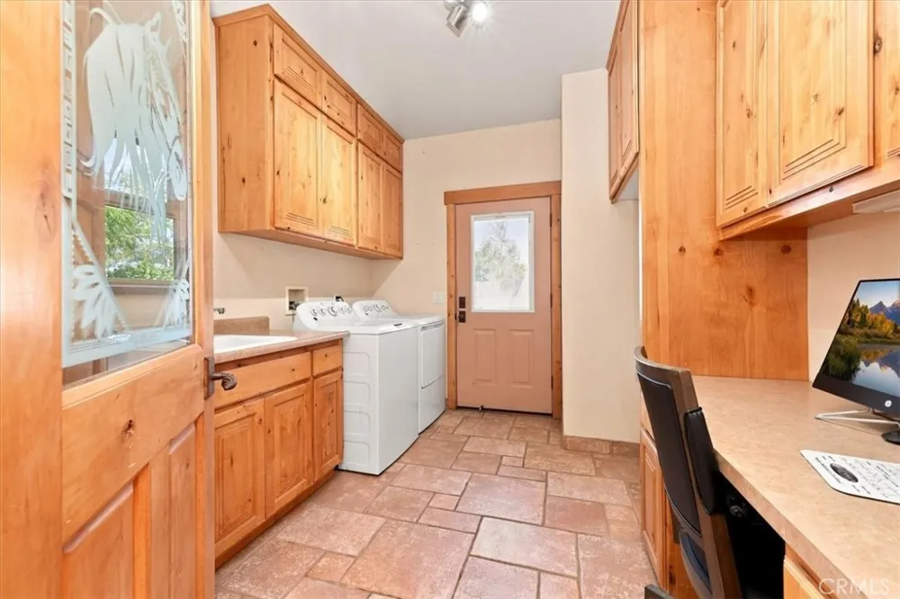 7414 3rd Hesperia, CA 92345