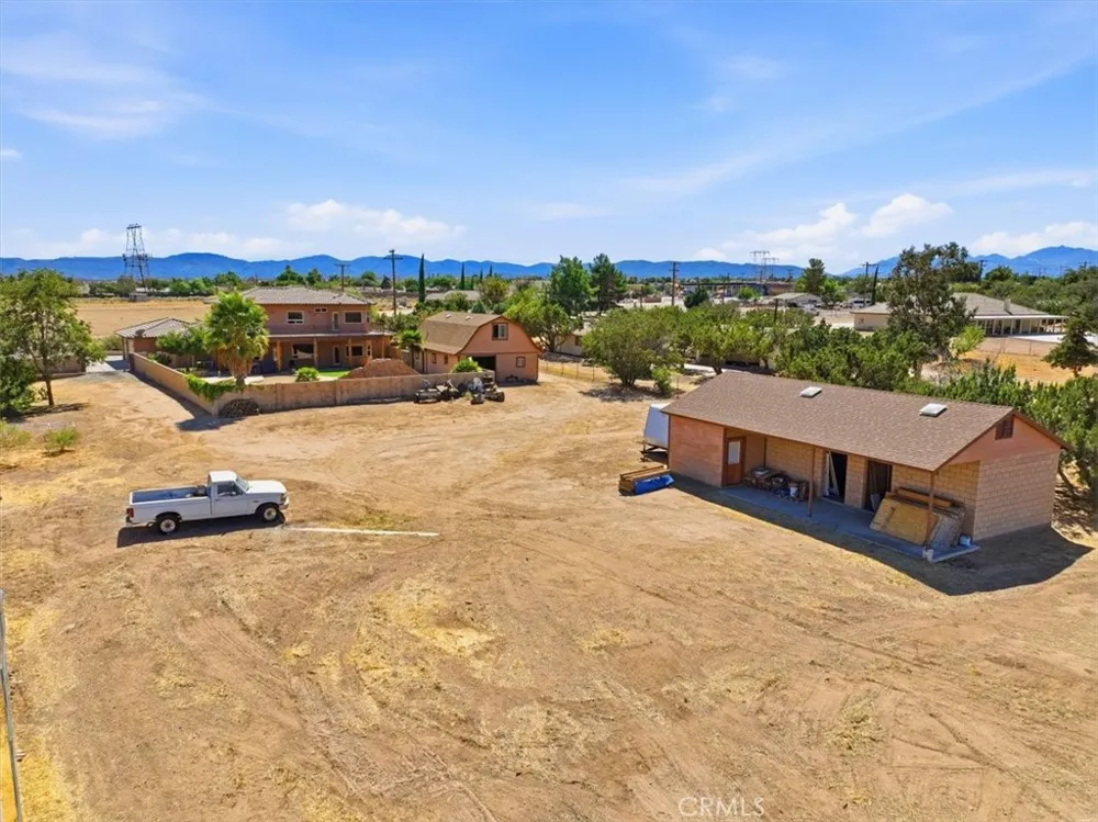 7414 3rd Hesperia, CA 92345