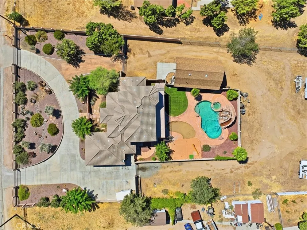 7414 3rd Hesperia, CA 92345
