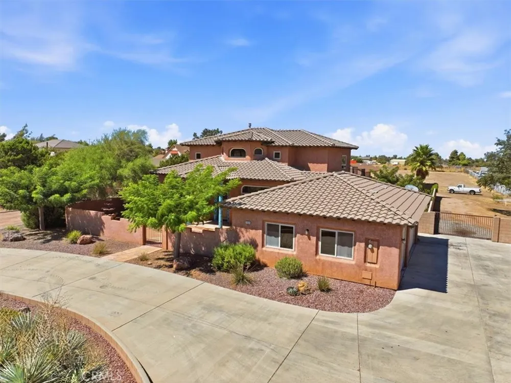 7414 3rd Hesperia, CA 92345