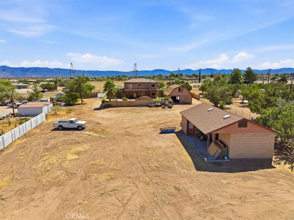 7414 3rd Hesperia, CA 92345