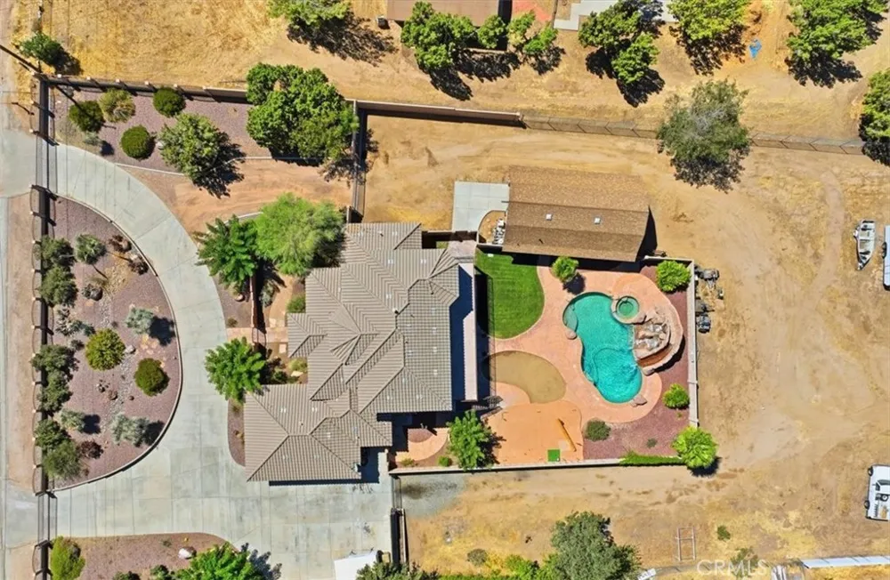 7414 3rd Hesperia, CA 92345