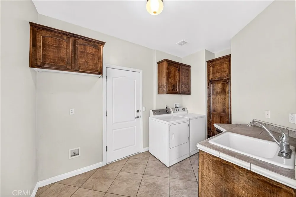 17855 Sage Hen Victorville, CA 92395