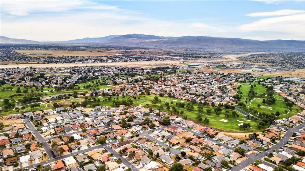 17855 Sage Hen Victorville, CA 92395