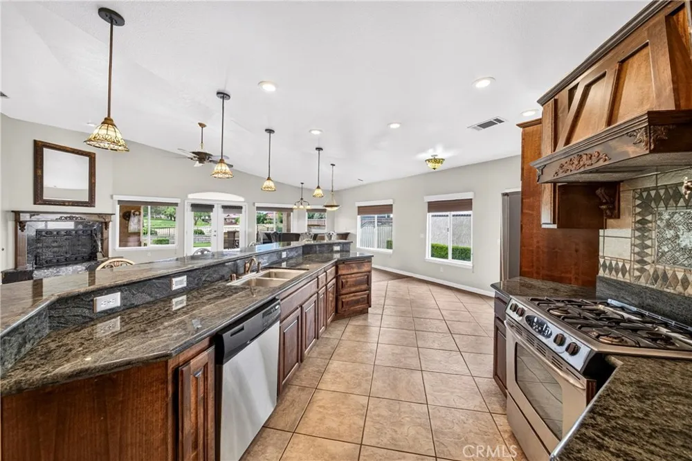 17855 Sage Hen Victorville, CA 92395