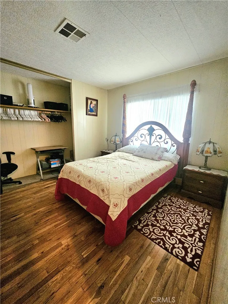 449 Crown Ridge Perris, CA 92570