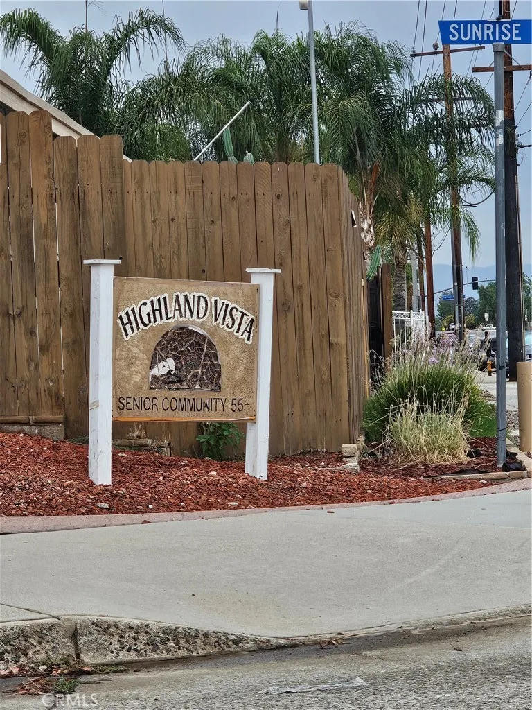 449 Crown Ridge Perris, CA 92570