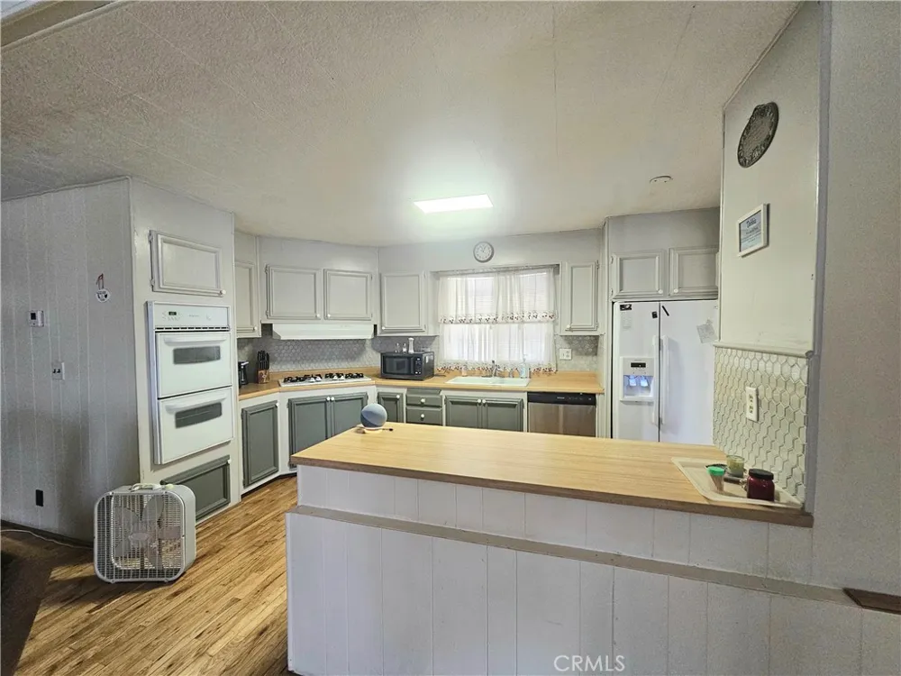 449 Crown Ridge Perris, CA 92570