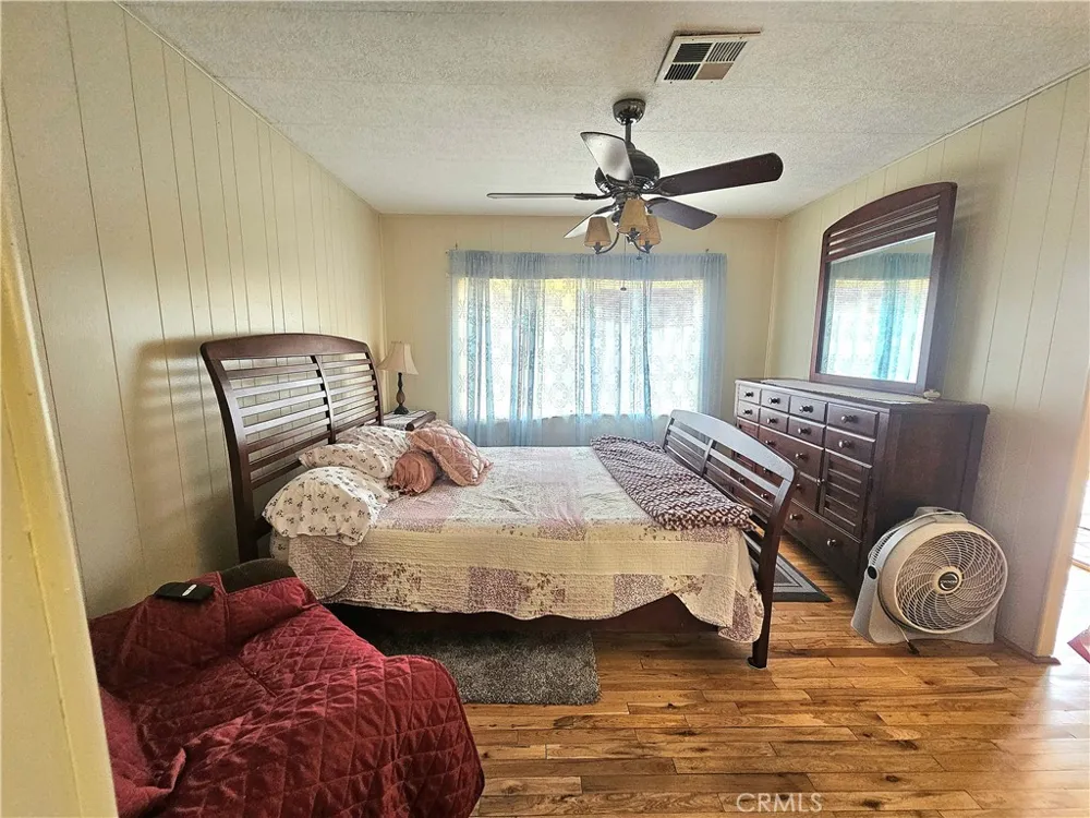 449 Crown Ridge Perris, CA 92570