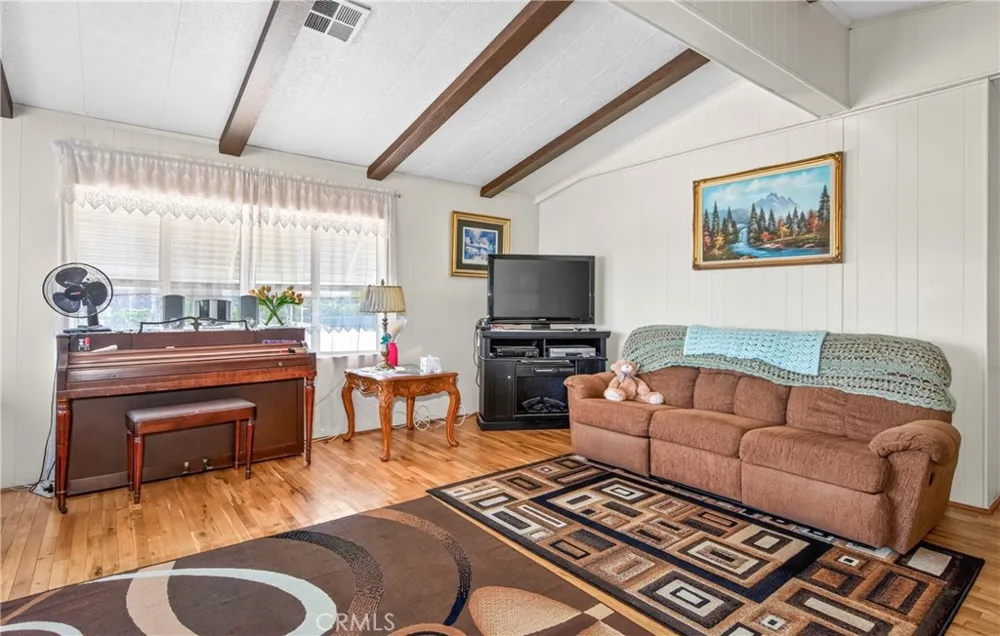 449 Crown Ridge Road Perris, CA 92570