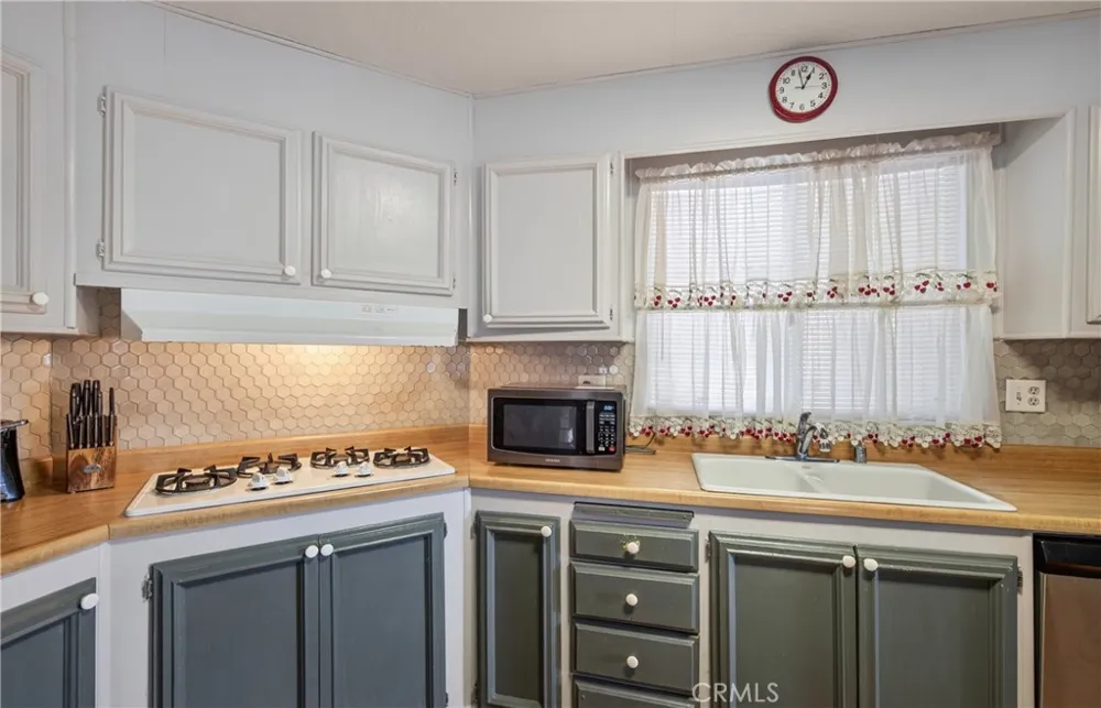 449 Crown Ridge Road Perris, CA 92570