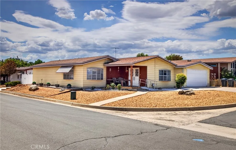 449 Crown Ridge Road Perris, CA 92570