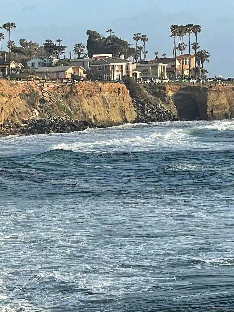 1641 Sunset Cliffs Blvd San Diego, CA 92107