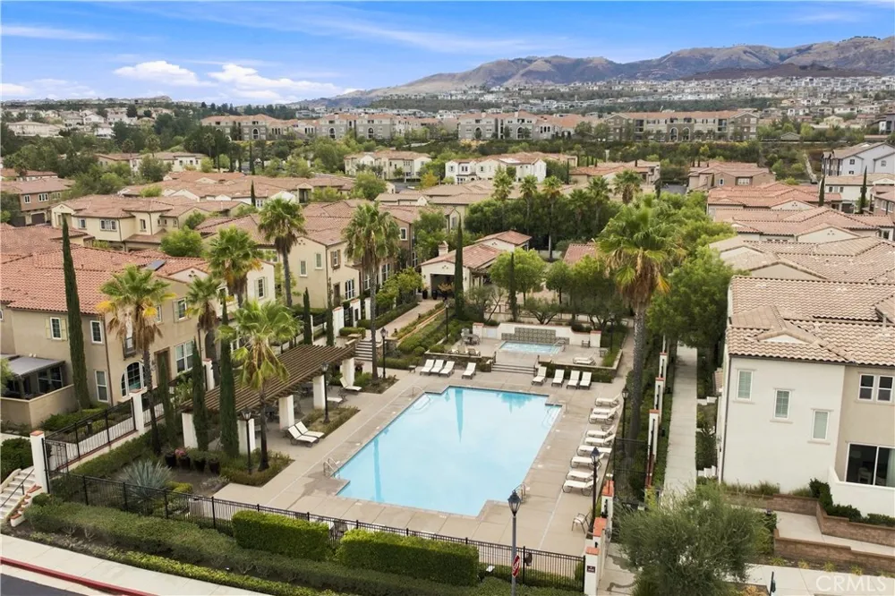 20312 Paseo Meriana Porter Ranch, CA 91326